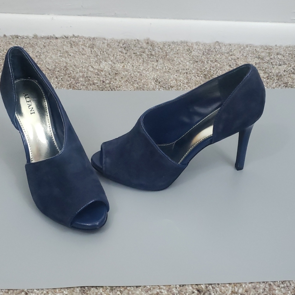Alfani navy blue suede peep toe heels